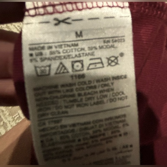 Tops! Lot of (2).  MED & LG - Picture 5 of 10